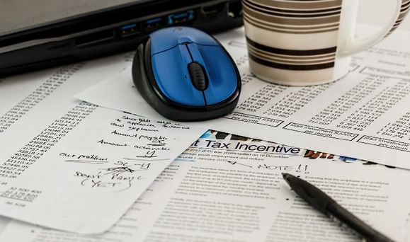 Finance tax desk